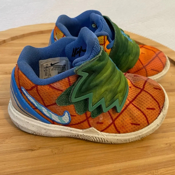 Nike Kyrie 5 Spongebob Toddler 6T Basketball Shoes Orange Pineapple House - Picture 2 of 10